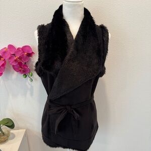 DENNIS BY DENNIS BASSO Platinum Women’s Black Faux Fur Wrap Vest Size Small